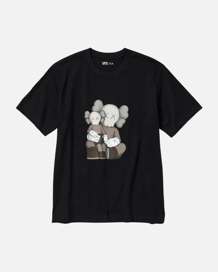 KAWS x UNIQLO UT Graphic T-Shirt &